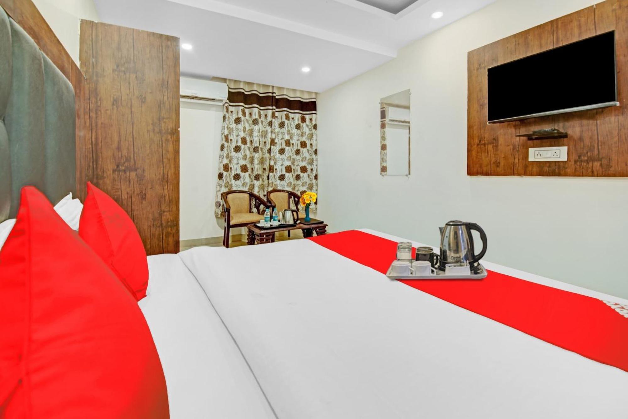 Hotel O Tez Plaza Νέο Δελχί Εξωτερικό φωτογραφία